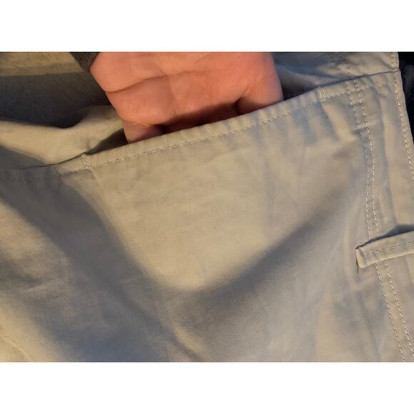 Old Navy perfect 3 1/2 inch kahki shorts woman’s size 12 - Picture 5 of 7